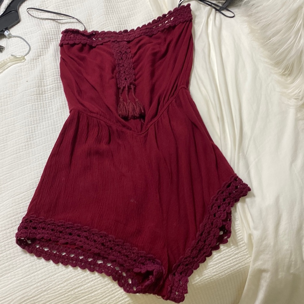 Forever 21 sleeveless romper size small burgundy lightweight gauze material